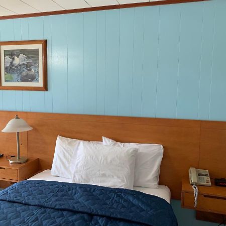 Town & Country Motel パリーサウンド エクステリア 写真