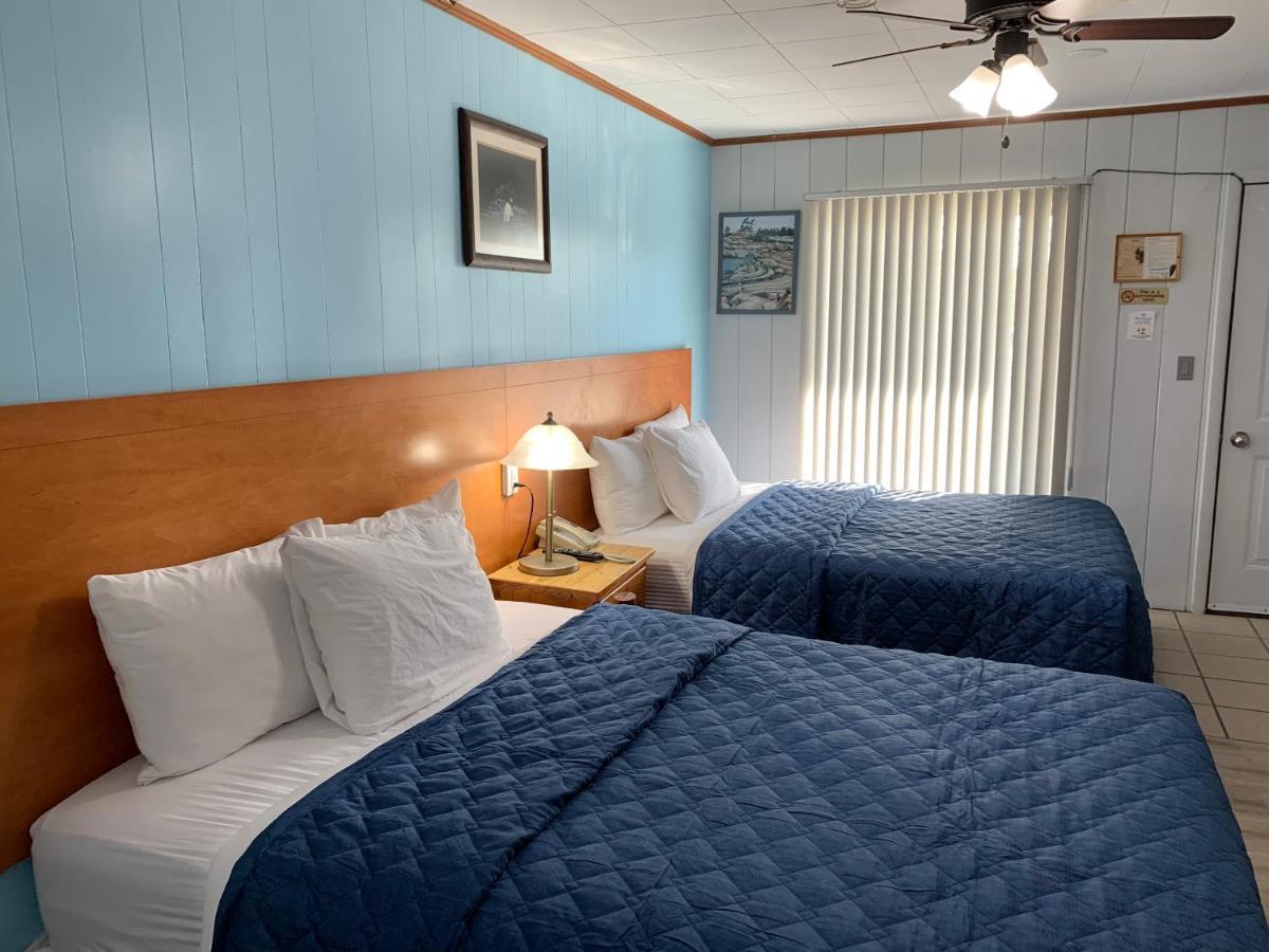 Town & Country Motel パリーサウンド エクステリア 写真