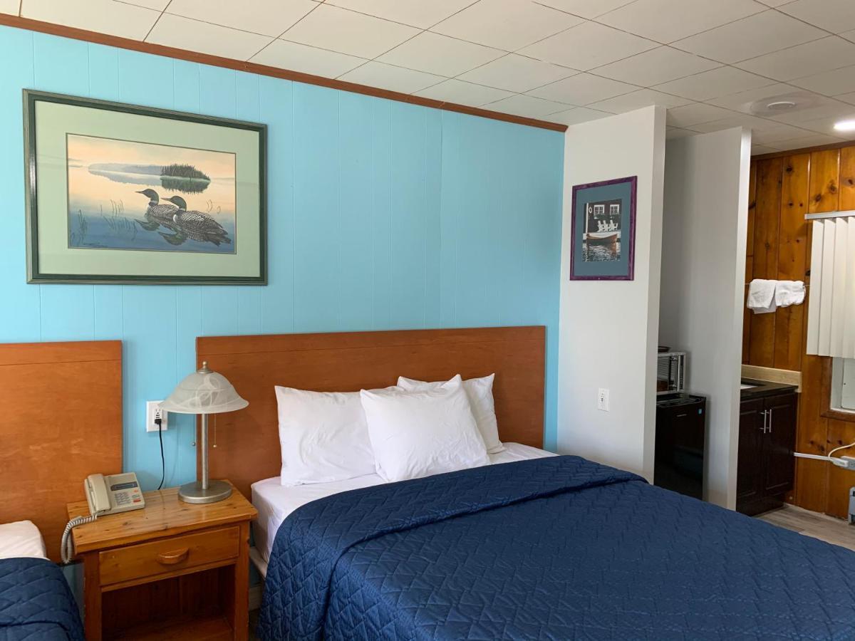 Town & Country Motel パリーサウンド エクステリア 写真