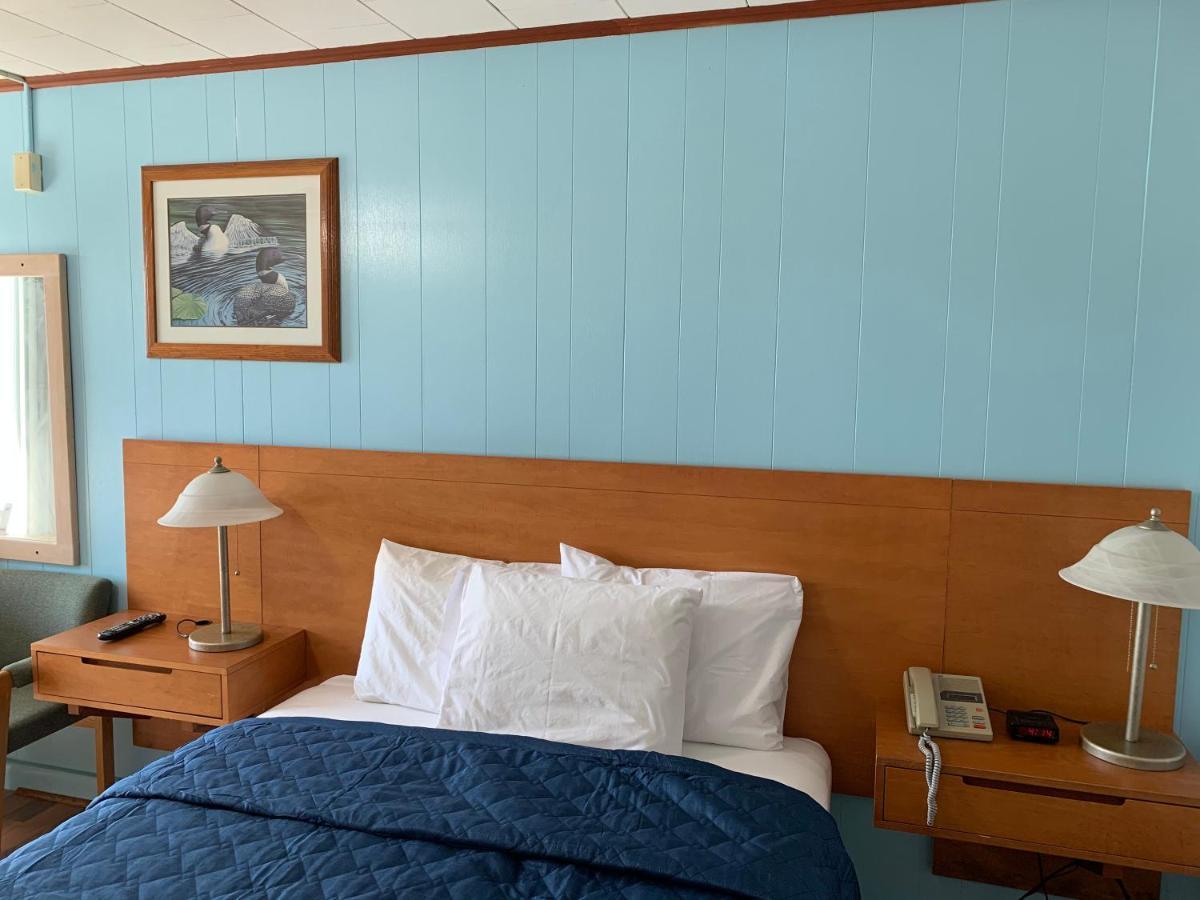 Town & Country Motel パリーサウンド エクステリア 写真