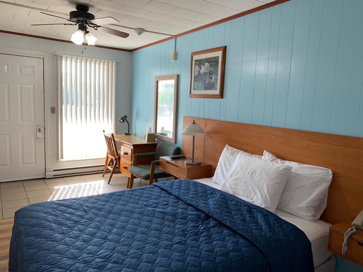 Town & Country Motel パリーサウンド エクステリア 写真
